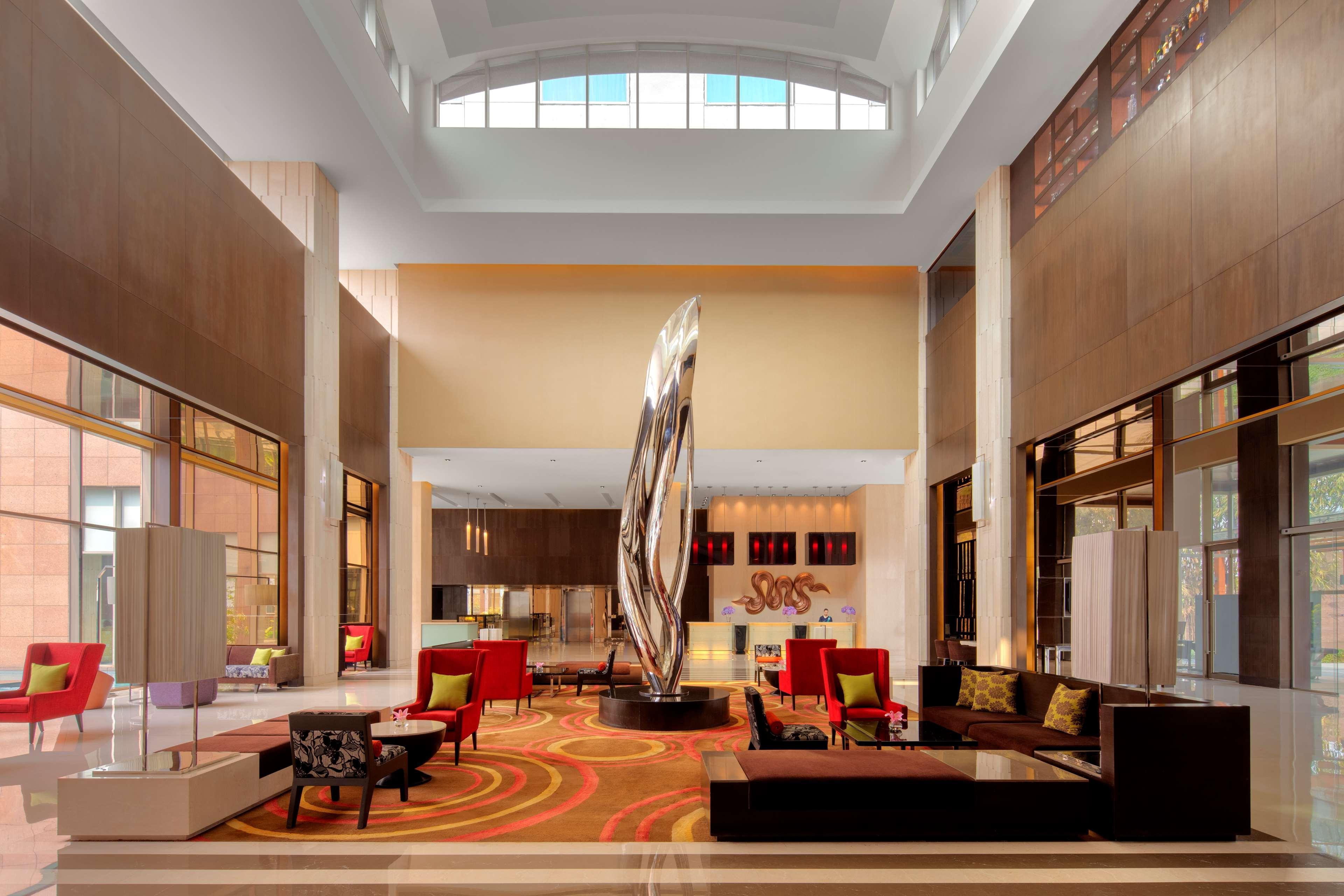 Radisson Blu Hotel Guwahati Exterior foto Lobby