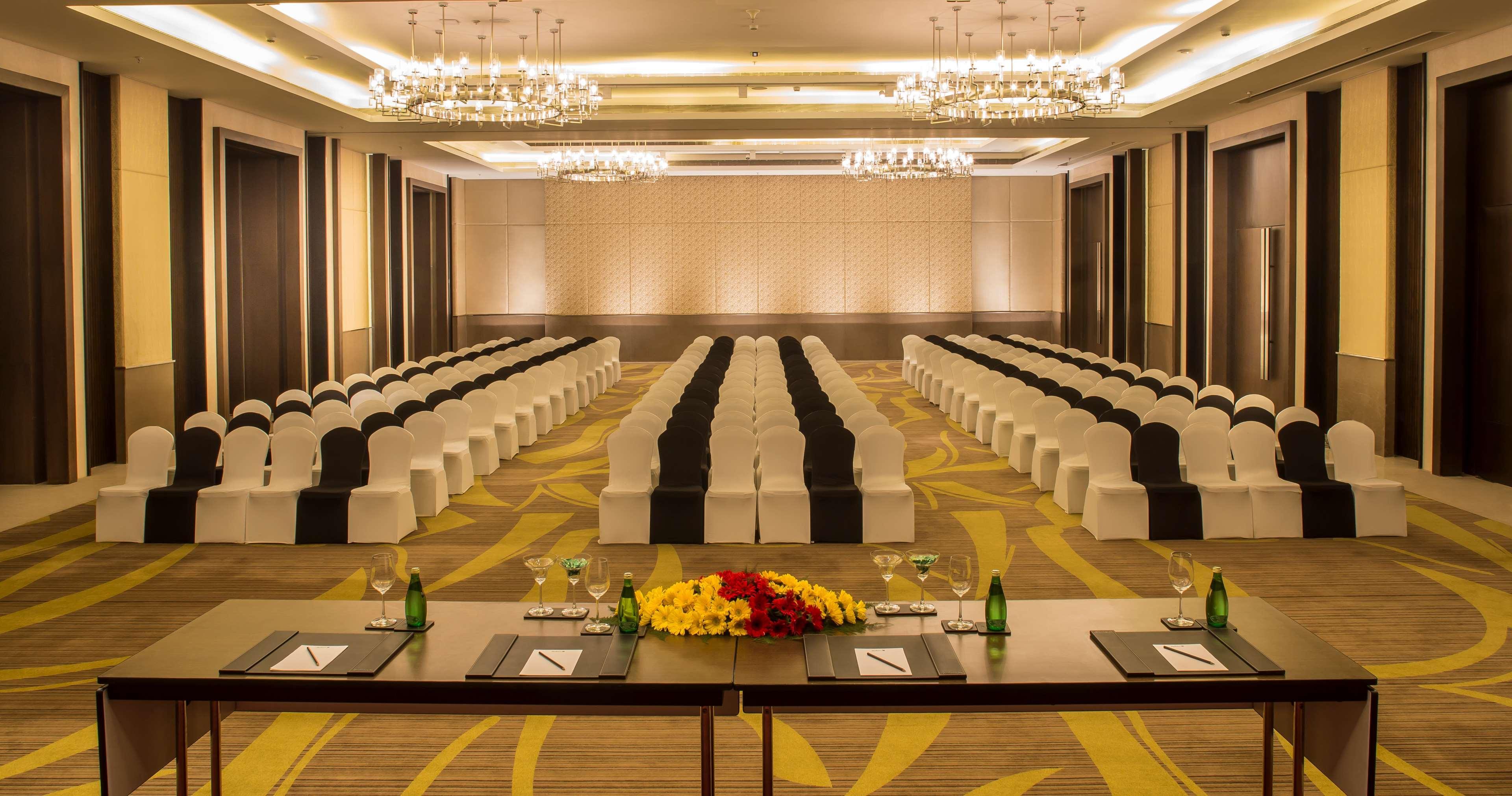 Radisson Blu Hotel Guwahati Exterior foto The Grand Ballroom